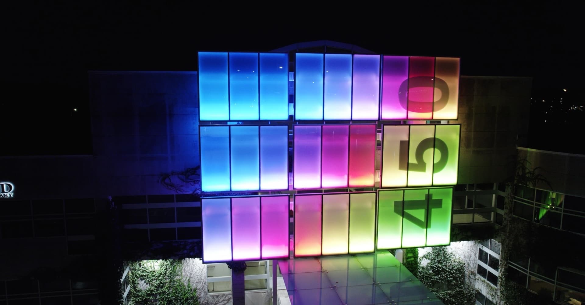 exterior sign rgbw rainbow